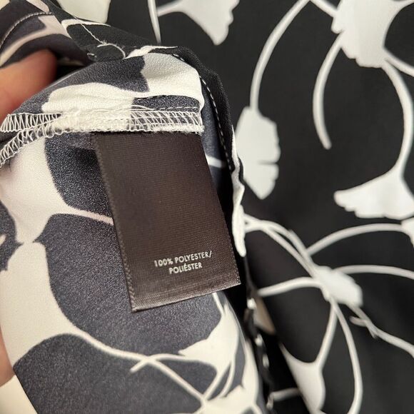 Ann Taylor Sleeveless Black & White Blouse | Size Small - Picture 4 of 4